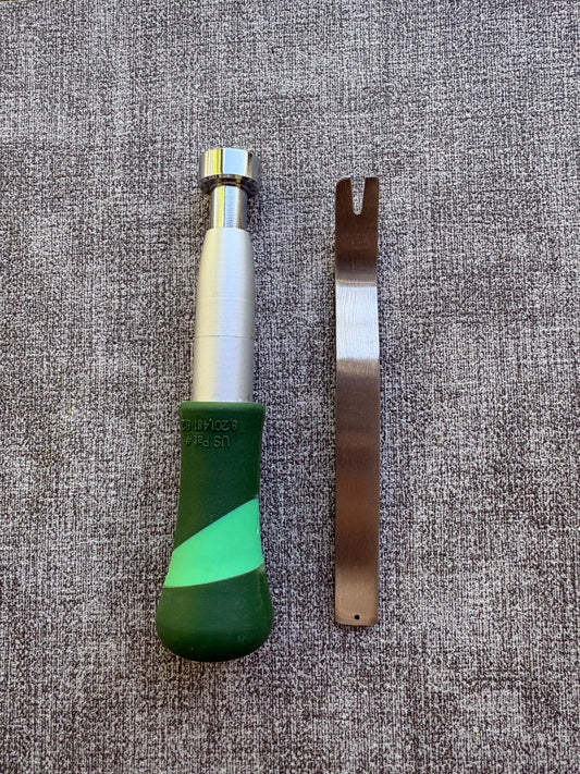 Green Tacker and Extractor Tool for Needlepoint and Quilting